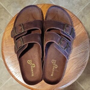Brown Sandals with Buckle Straps